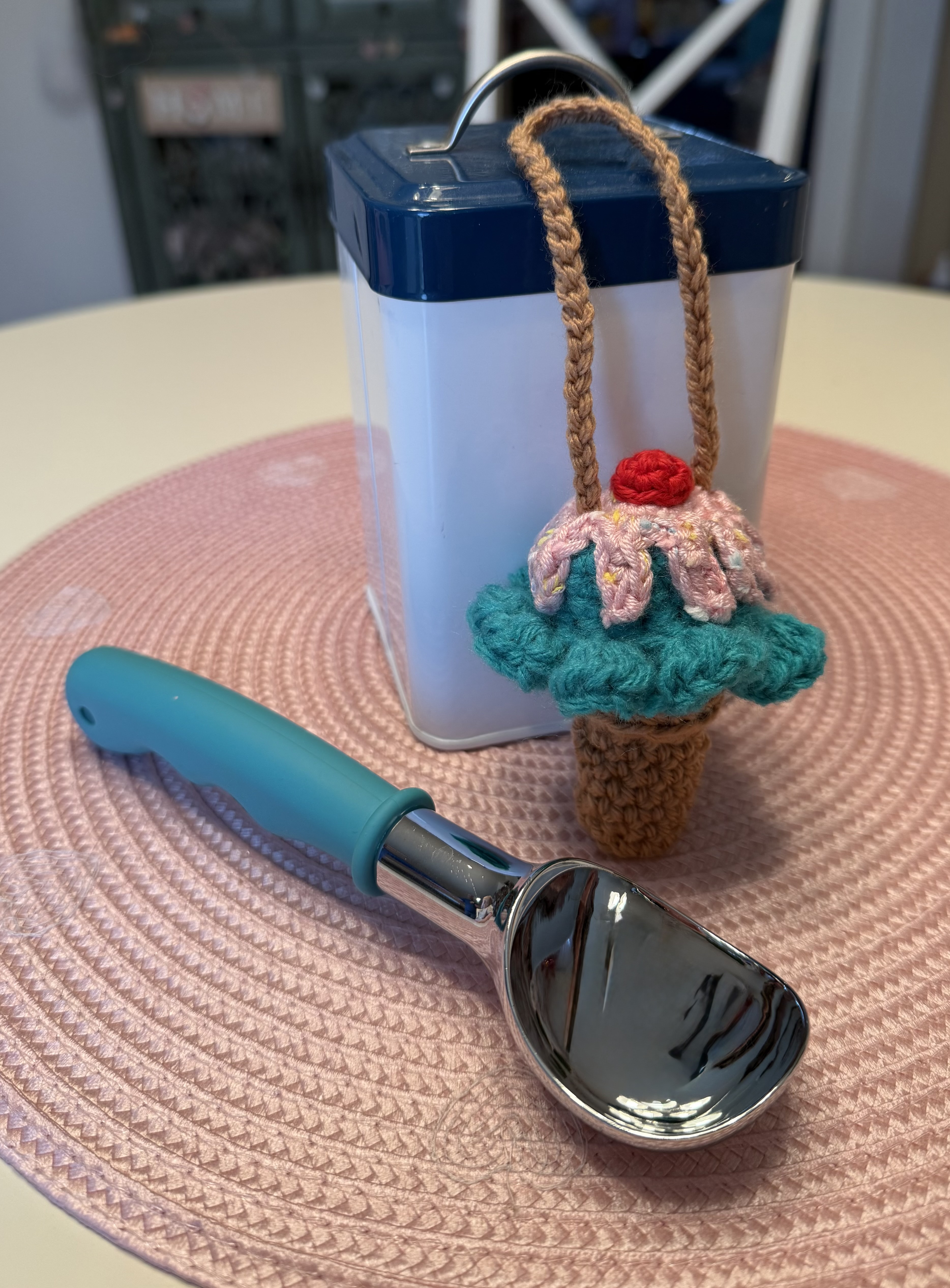 Ice cream chapstick holder variety